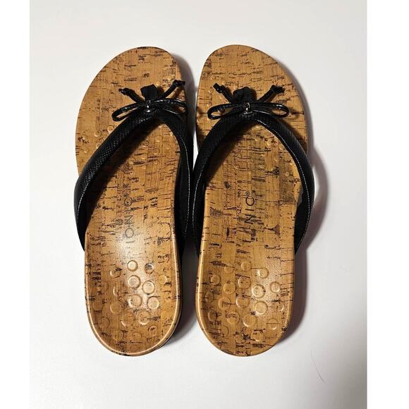 Vionic Black Cassie Rock Sandals Size 8 with Cork Sole - Picture 1 of 5